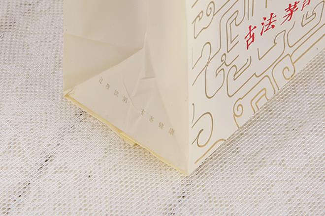 po材料生產(chǎn)的禮品袋