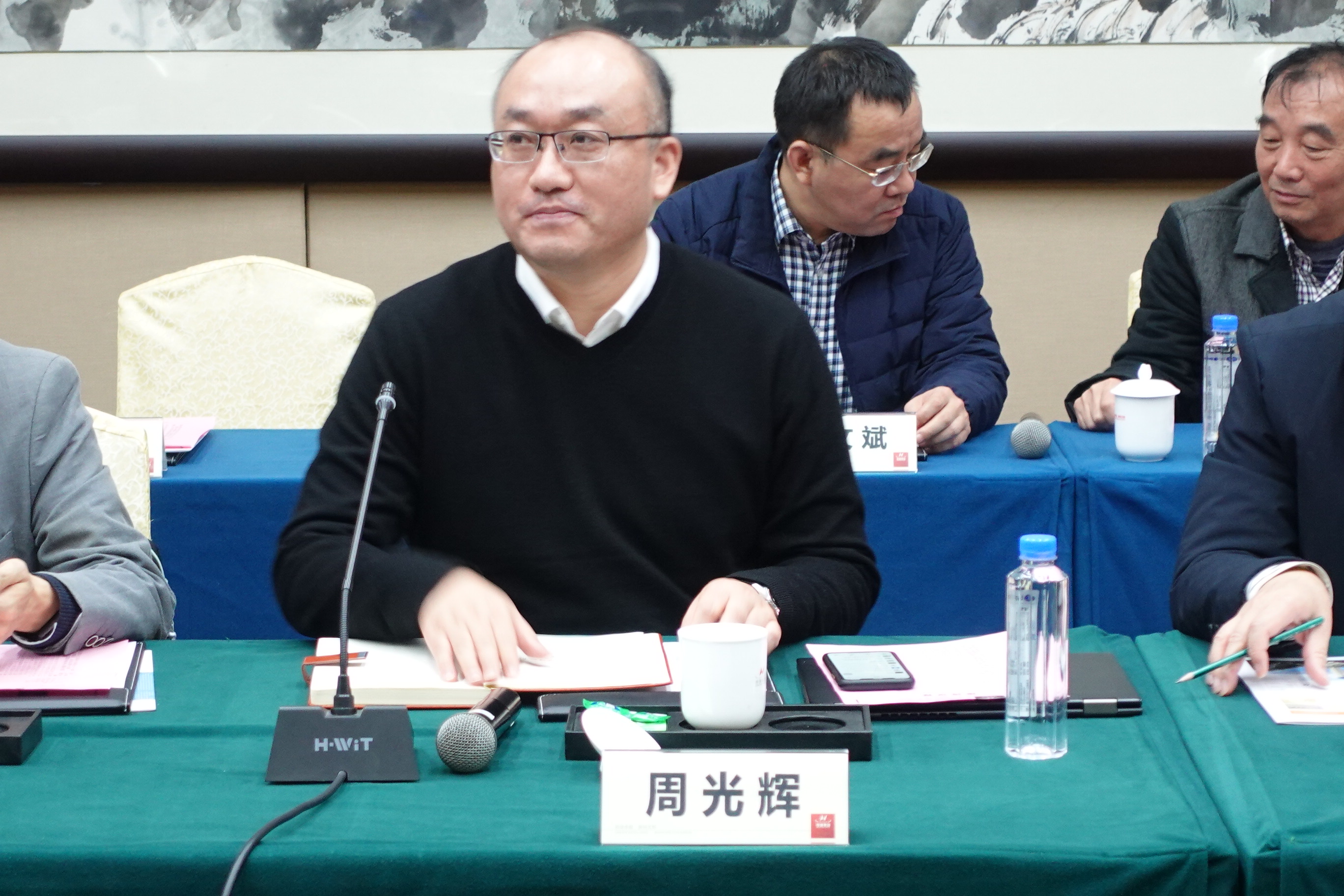 西交大高端裝備研究院蒞臨亨通參觀交流——智改數(shù)轉，同享共筑(圖2)