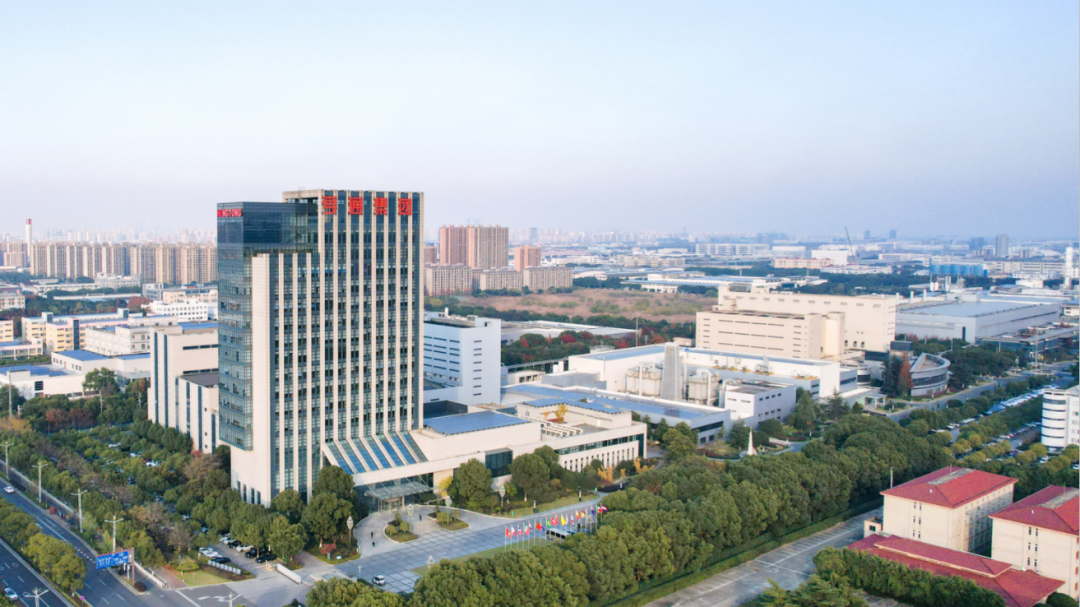 崔巍在人民大會堂接受“全國勞動模范”榮譽表彰！(圖2)